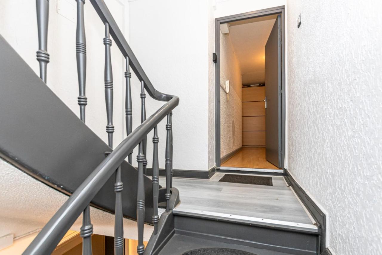 Studio & Appts - 1 A 4 Lits, 1 To 4 Beds - 1 A 7 Pers, 1 To 7 Pax - Confort, Flexibilite Hayange Экстерьер фото